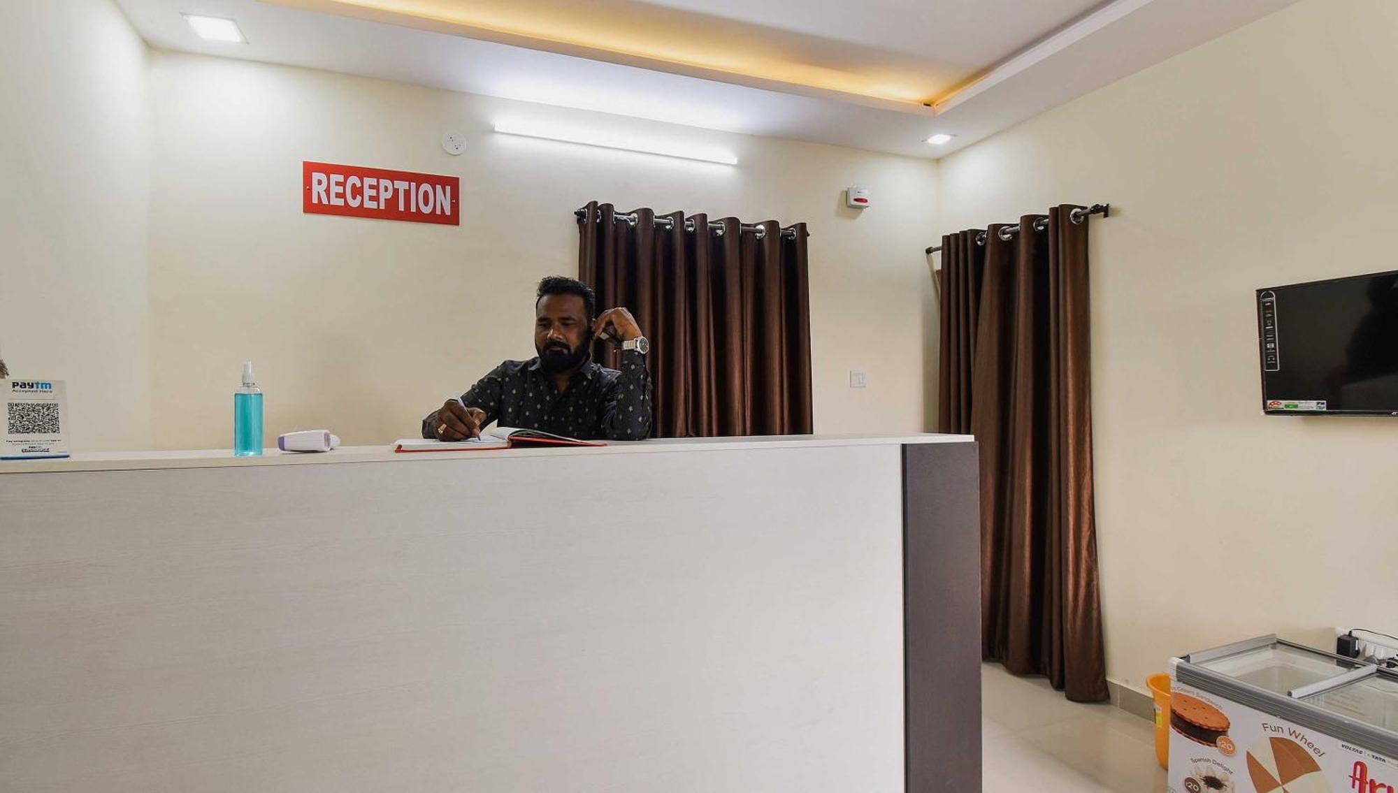 Spot On Carnival Resorts Rāipur Exterior foto