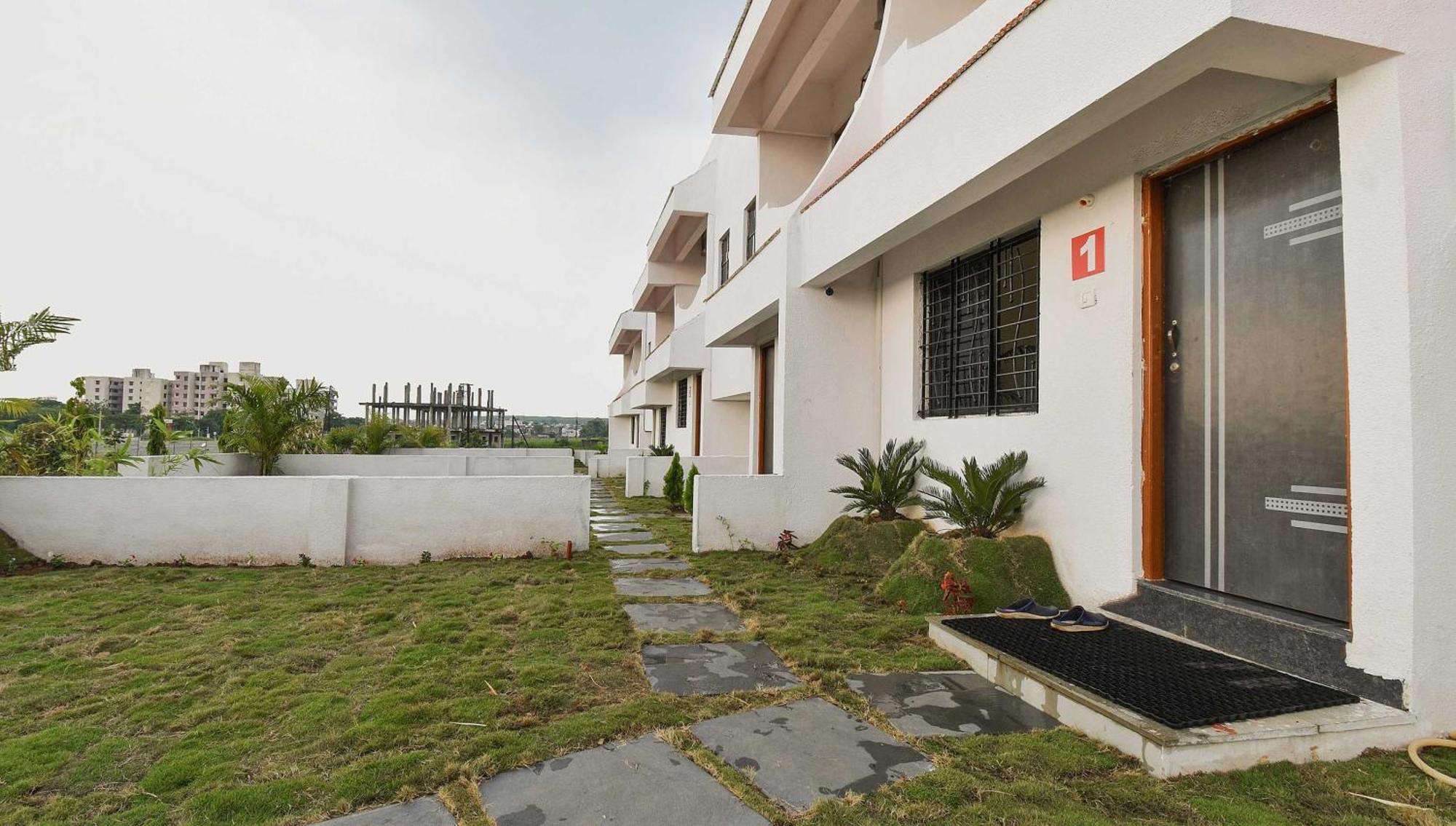 Spot On Carnival Resorts Rāipur Exterior foto