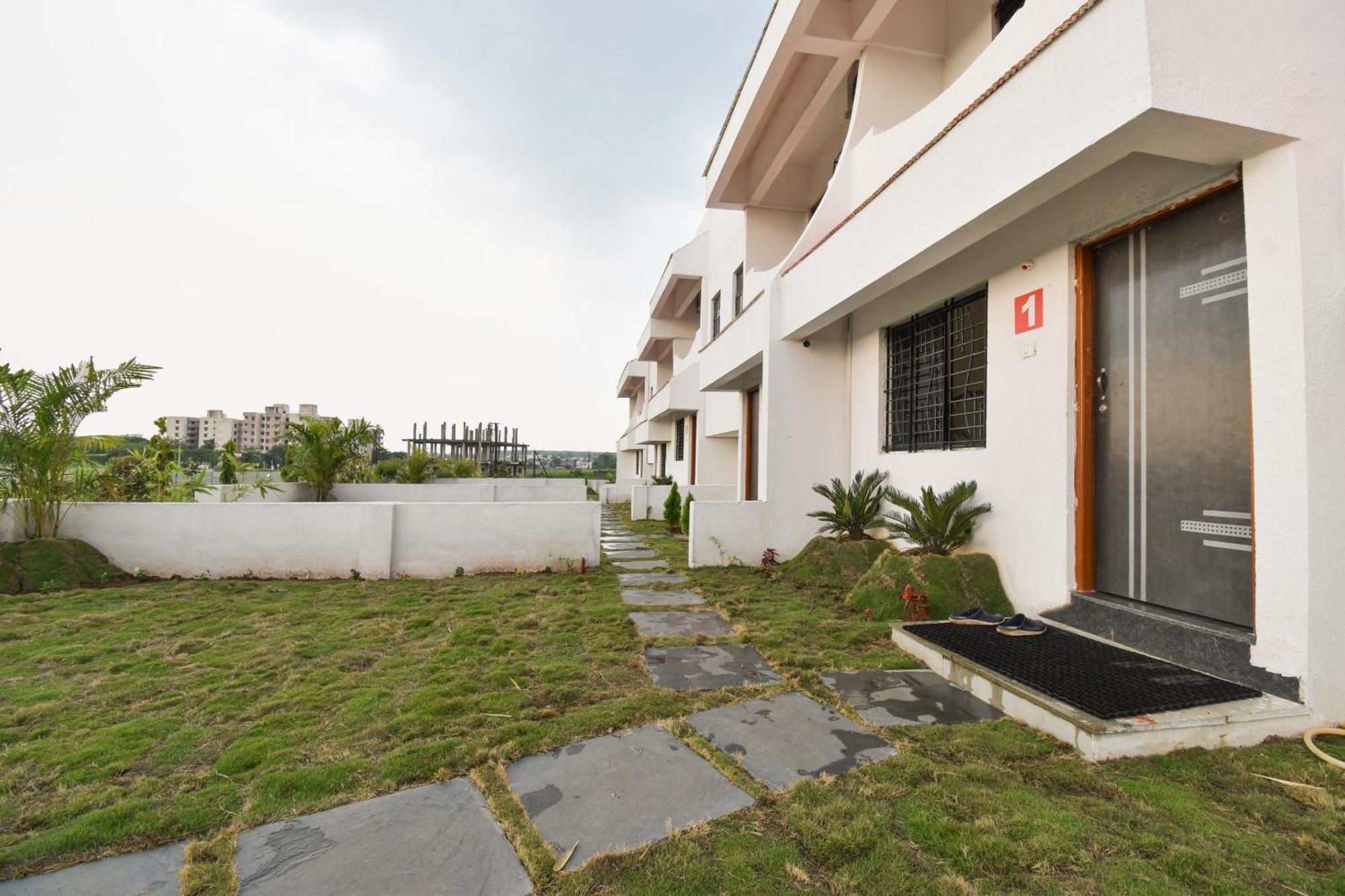 Spot On Carnival Resorts Rāipur Exterior foto
